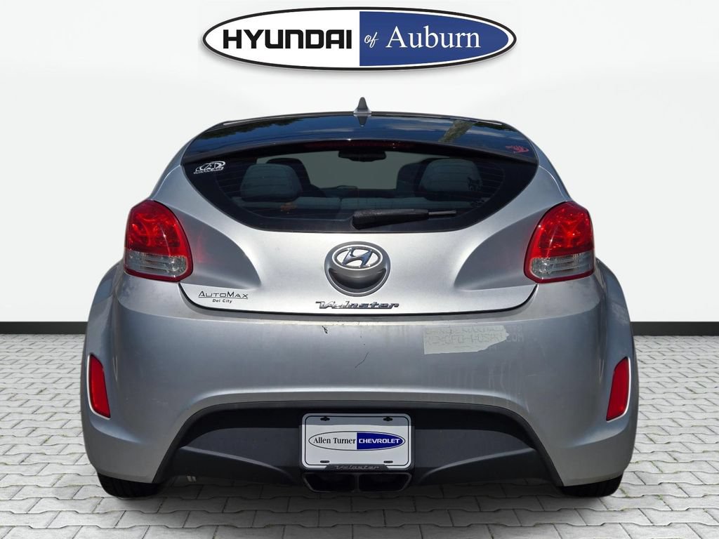 Used 2012 Hyundai Veloster FWD image 6