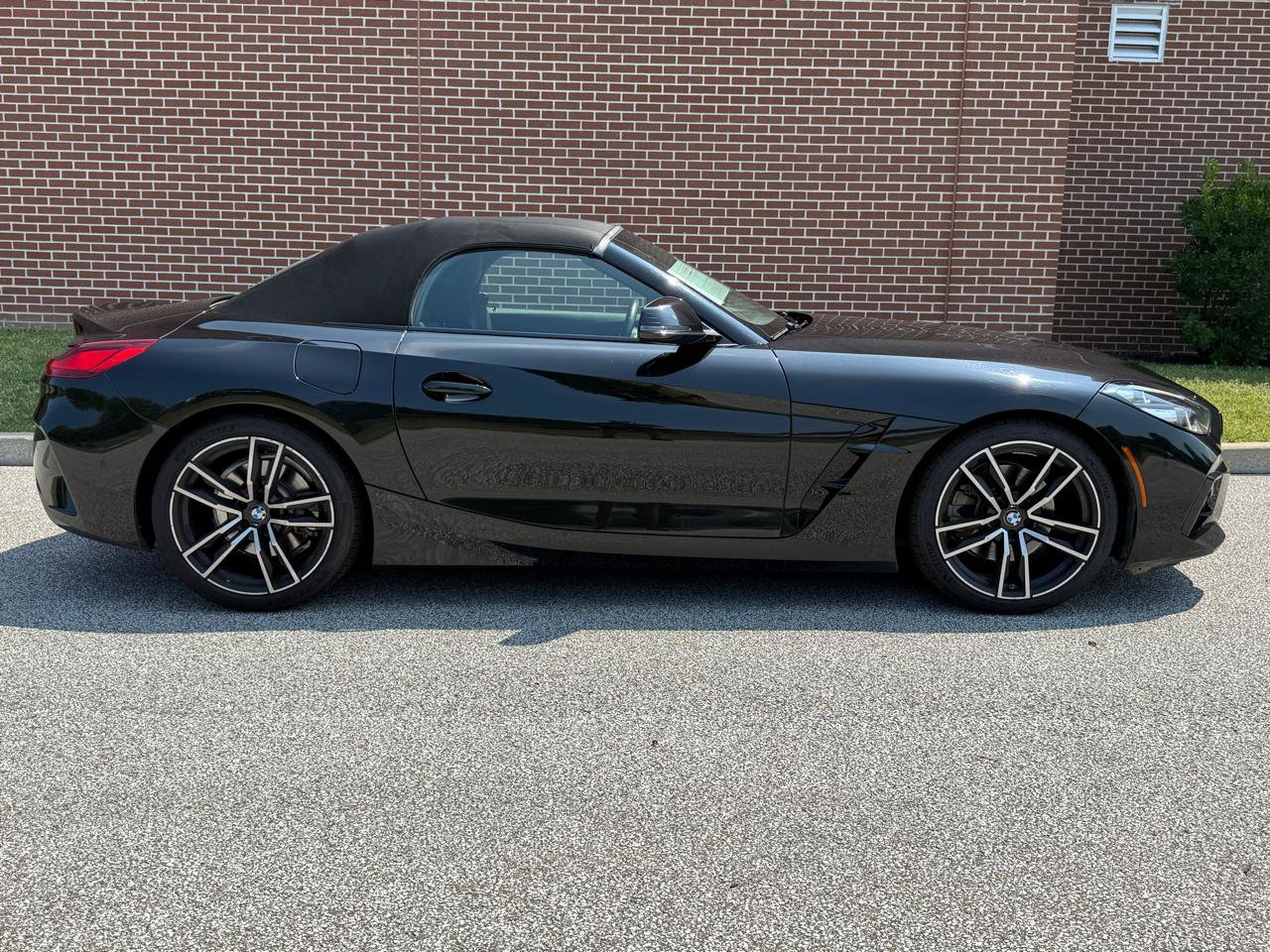 Used 2019 BMW Z4 sDrive30i w/ M Sport Package RWD image 15