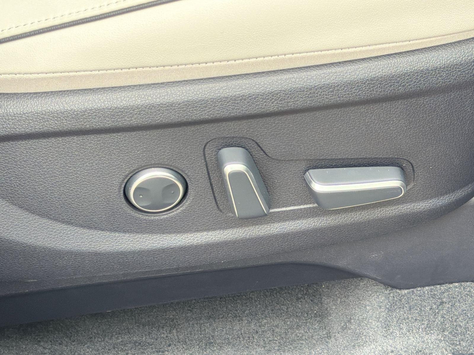 Used 2025 Hyundai Palisade Calligraphy FWD image 32