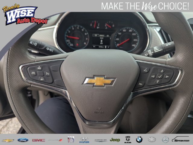 Used 2020 Chevrolet Malibu LT FWD image 11