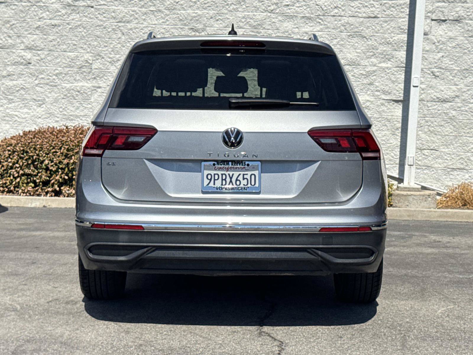 Certified 2024 Volkswagen Tiguan SE FWD image 4