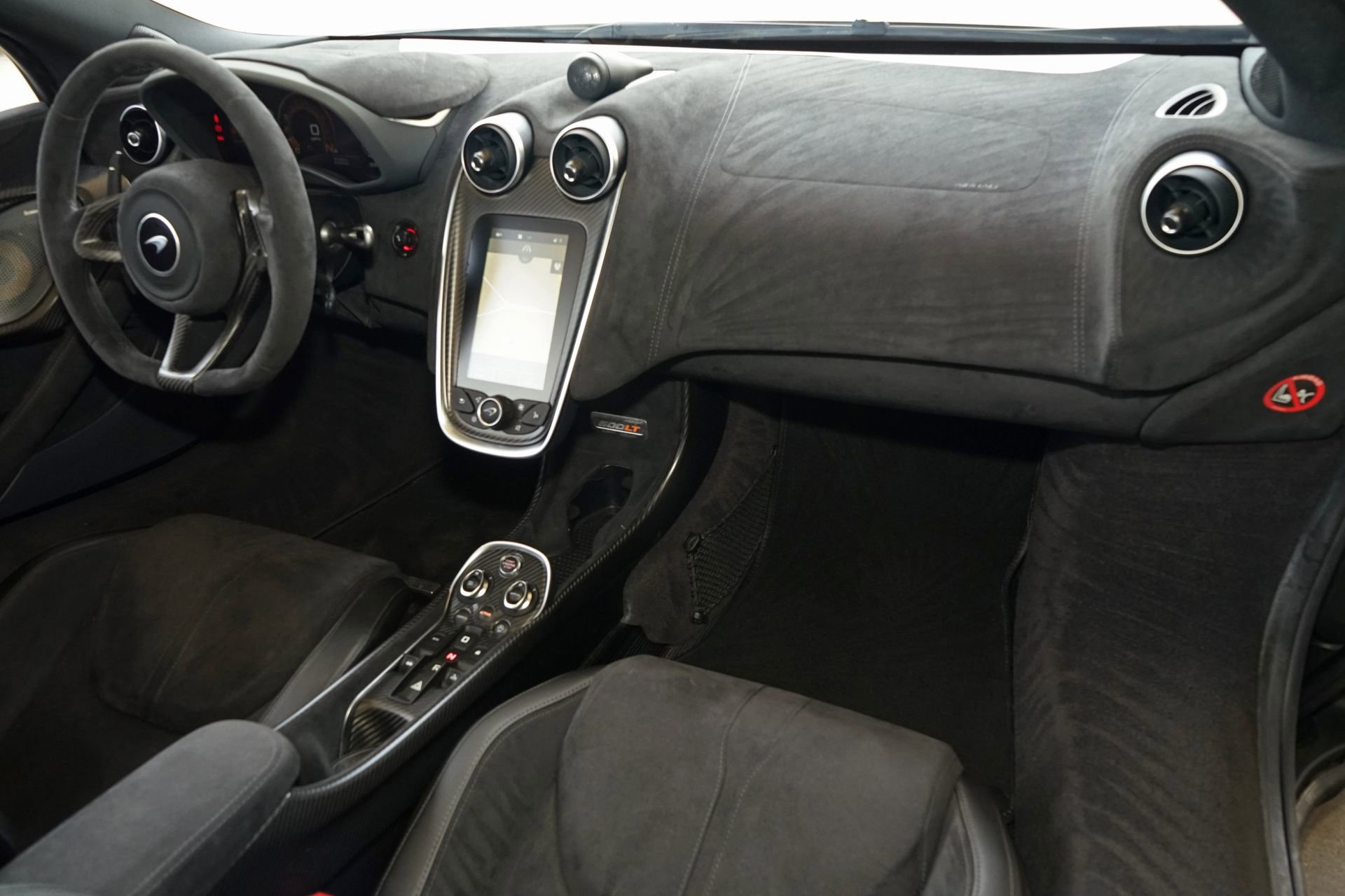 Used 2020 McLaren 600LT Spider RWD image 21