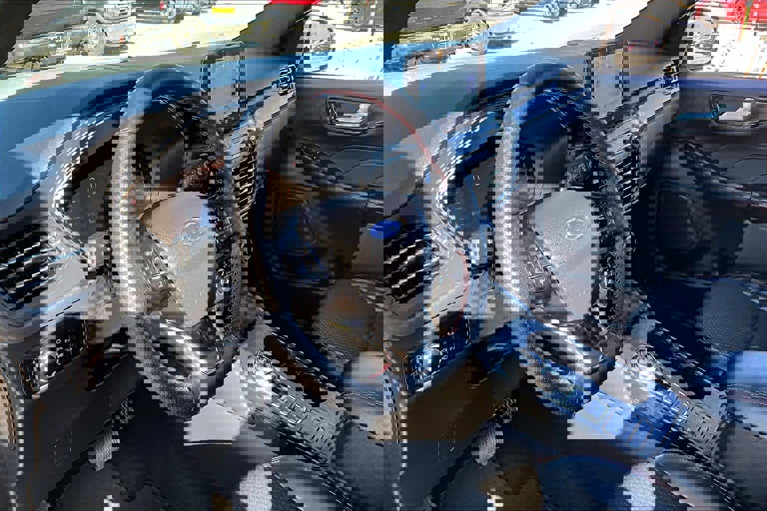 Used 2025 Ford Escape ST-Line FWD image 16