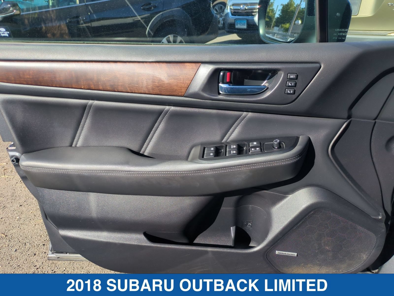 Used 2018 Subaru Outback 2.5i Limited AWD/4WD image 12