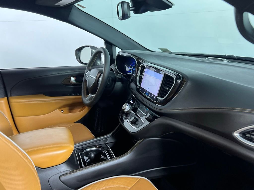 Used 2022 Chrysler Pacifica Pinnacle FWD image 28