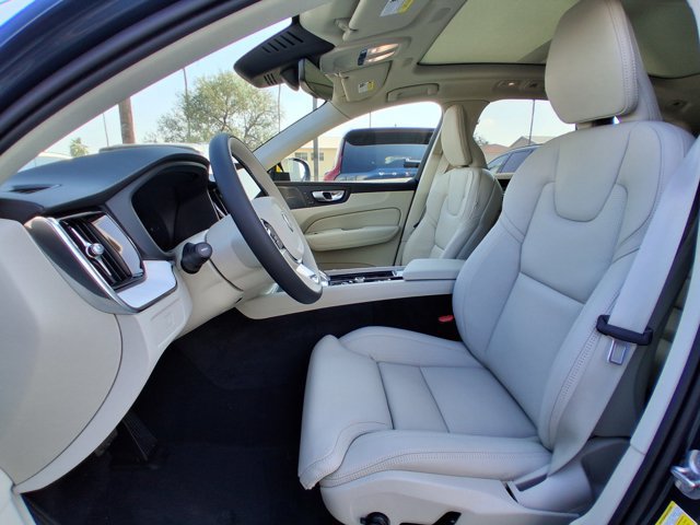 New 2026 Volvo XC60 B5 Ultra w/ Protection Package Premier AWD/4WD image 13