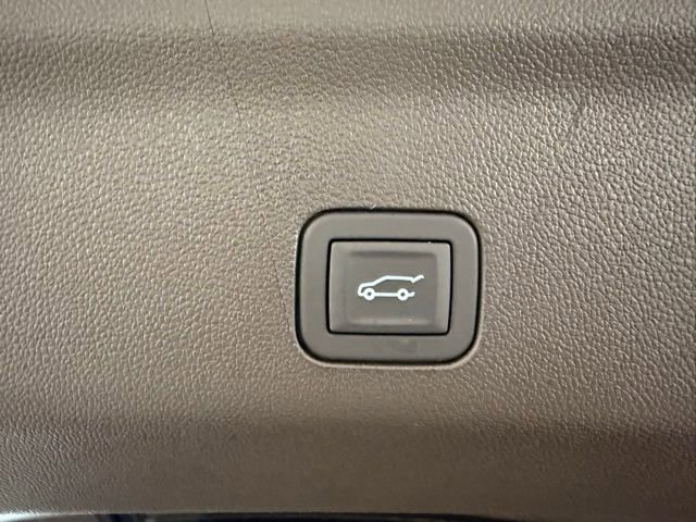 New 2026 GMC Yukon XL Elevation image 9