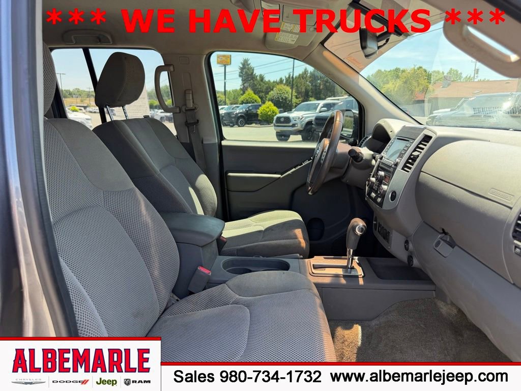 Used 2017 Nissan Frontier SV w/ SV Value Truck Package RWD image 30
