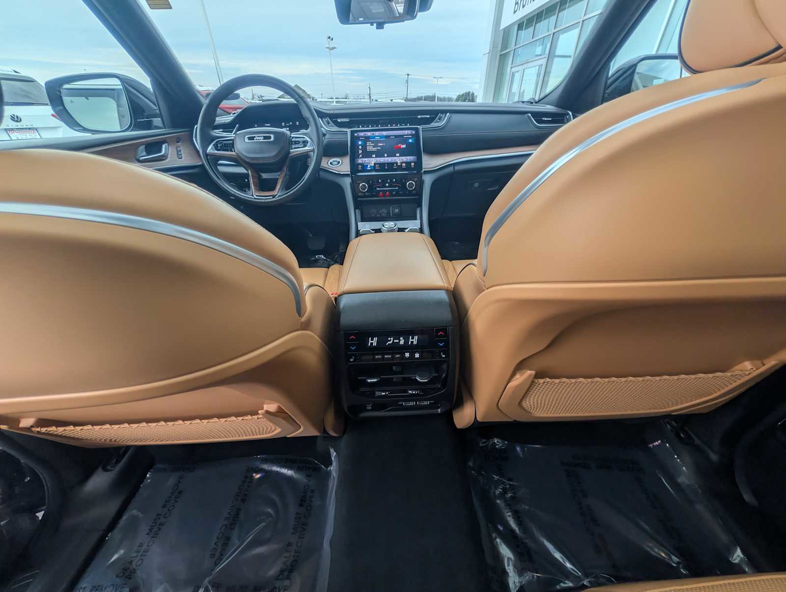 Used 2024 Jeep Grand Cherokee Summit w/ Advanced Protech Group IV image 27