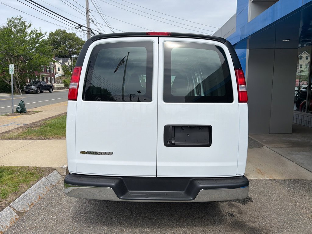New 2026 Chevrolet Express 2500 w/ Driver Convenience Package RWD image 4