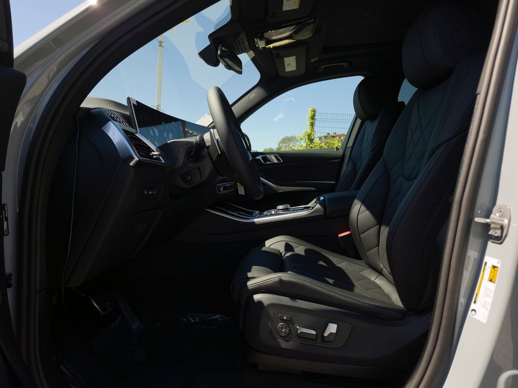 New 2026 BMW X5 sDrive40i w/ M Sport Package image 7