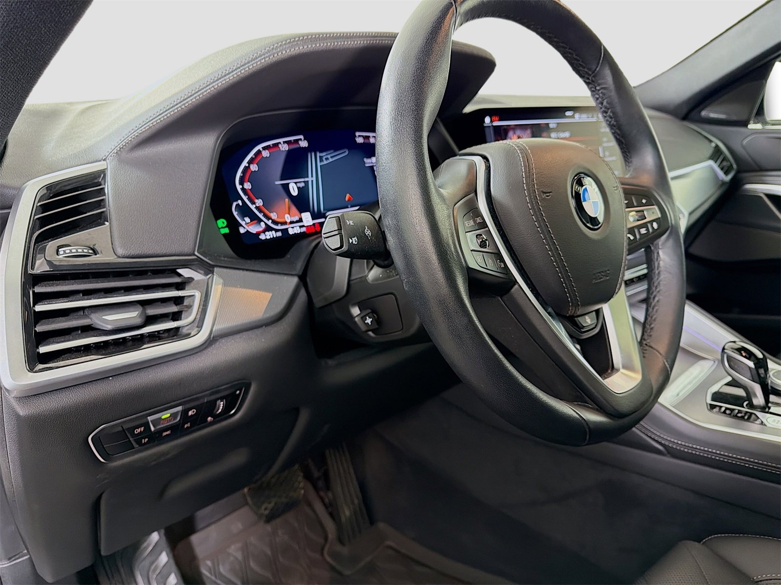 Used 2023 BMW X6 xDrive40i w/ Premium Package image 10