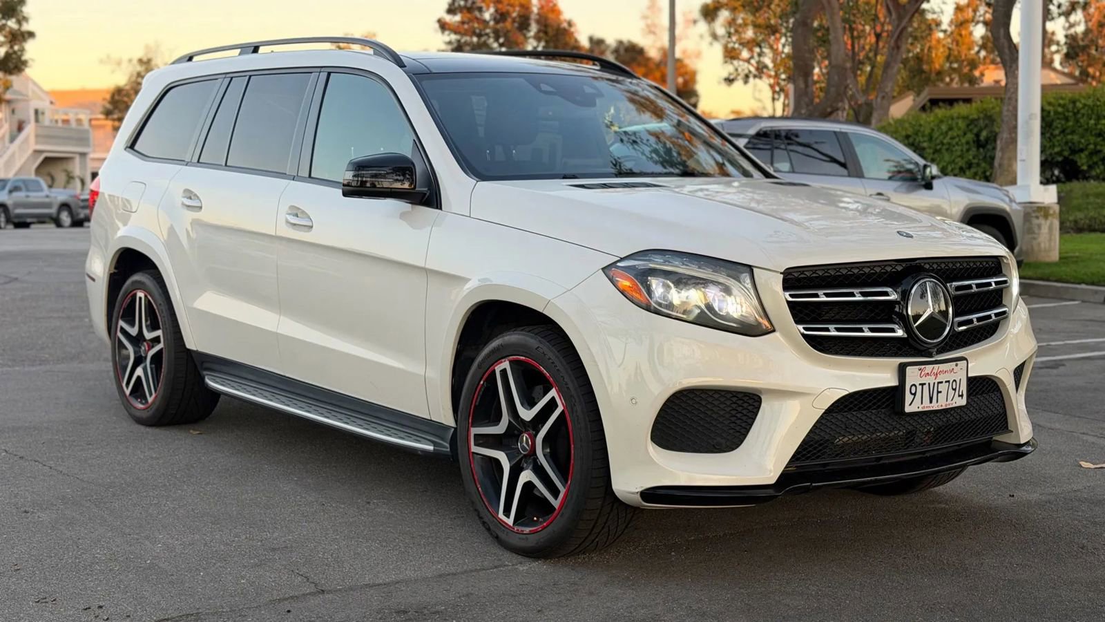 Used 2017 Mercedes-Benz GLS 550 4MATIC image 2