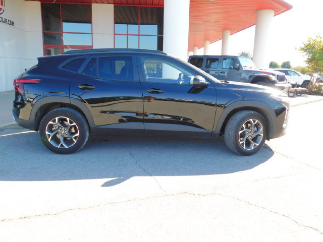 Used 2026 Chevrolet Trax LT FWD image 14