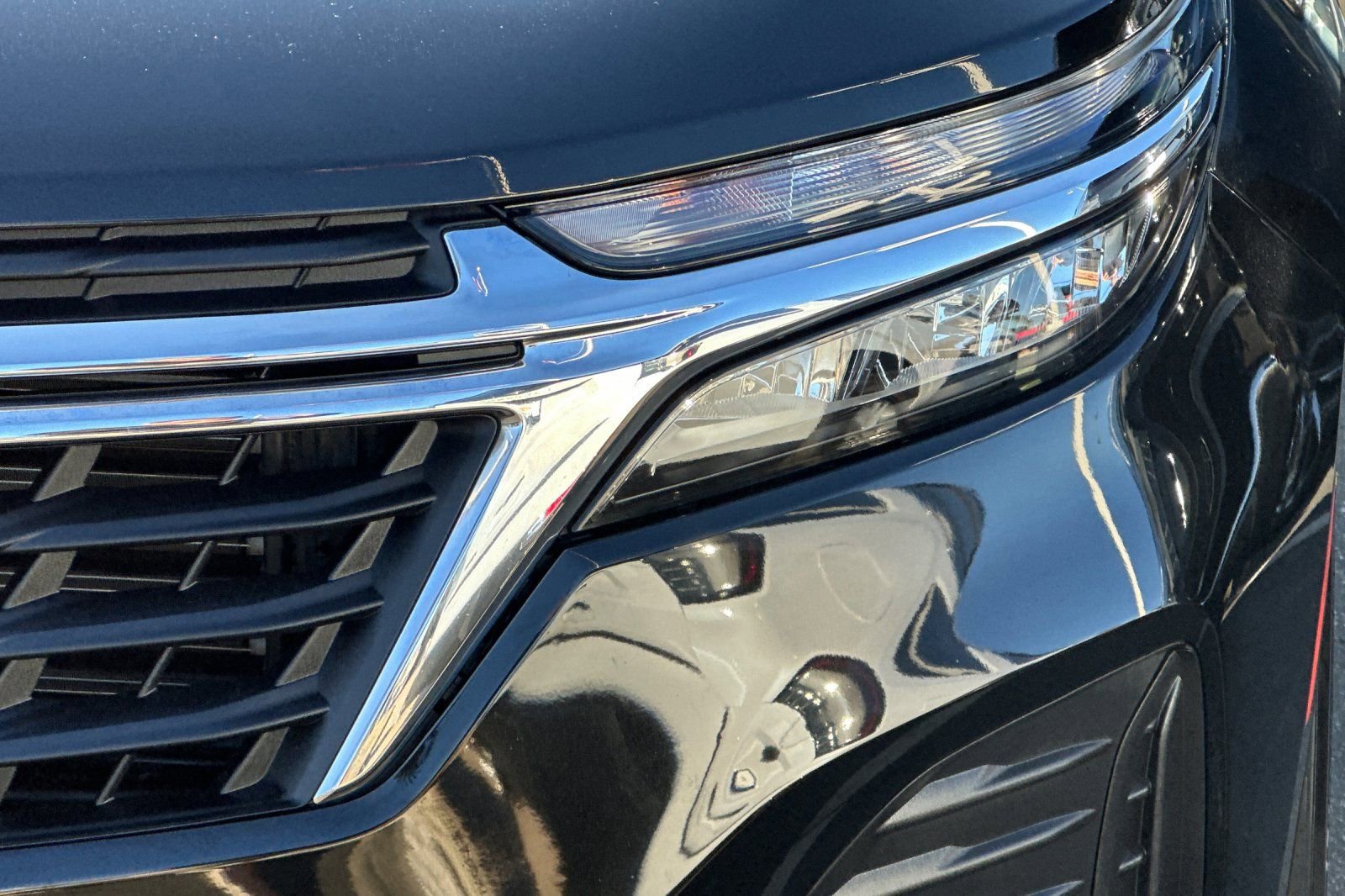 Used 2024 Chevrolet Equinox LS image 49