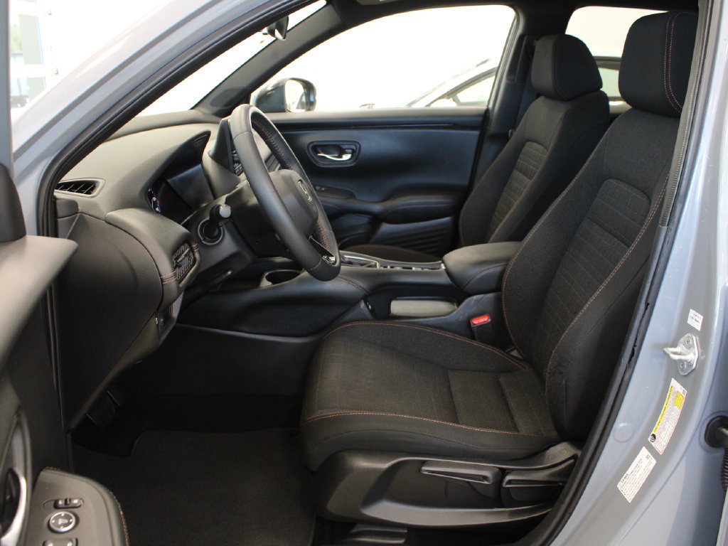 Used 2023 Honda HR-V Sport image 13