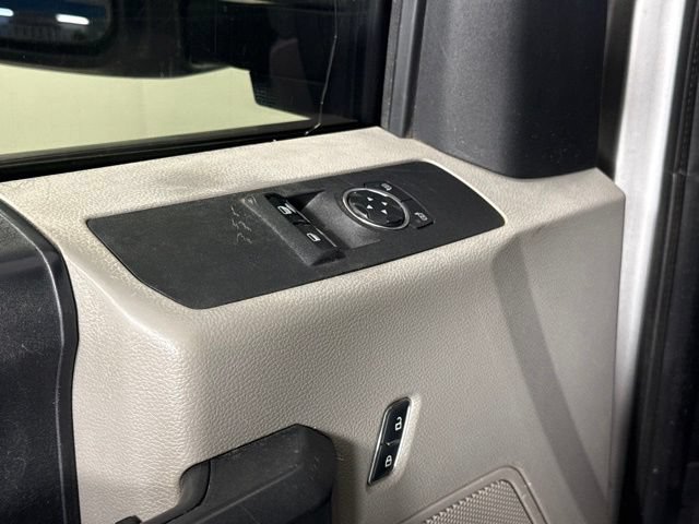 Used 2017 Ford F250 XL w/ Power Equipment Group AWD/4WD image 14
