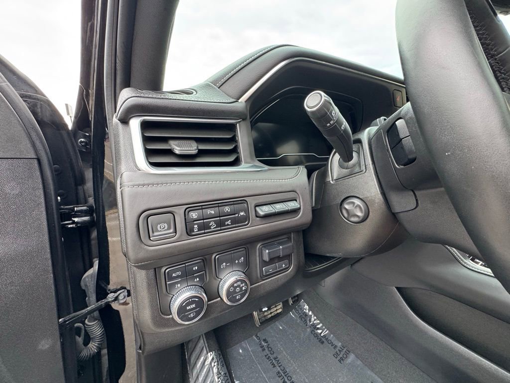 Used 2023 GMC Yukon Denali Ultimate AWD/4WD image 19