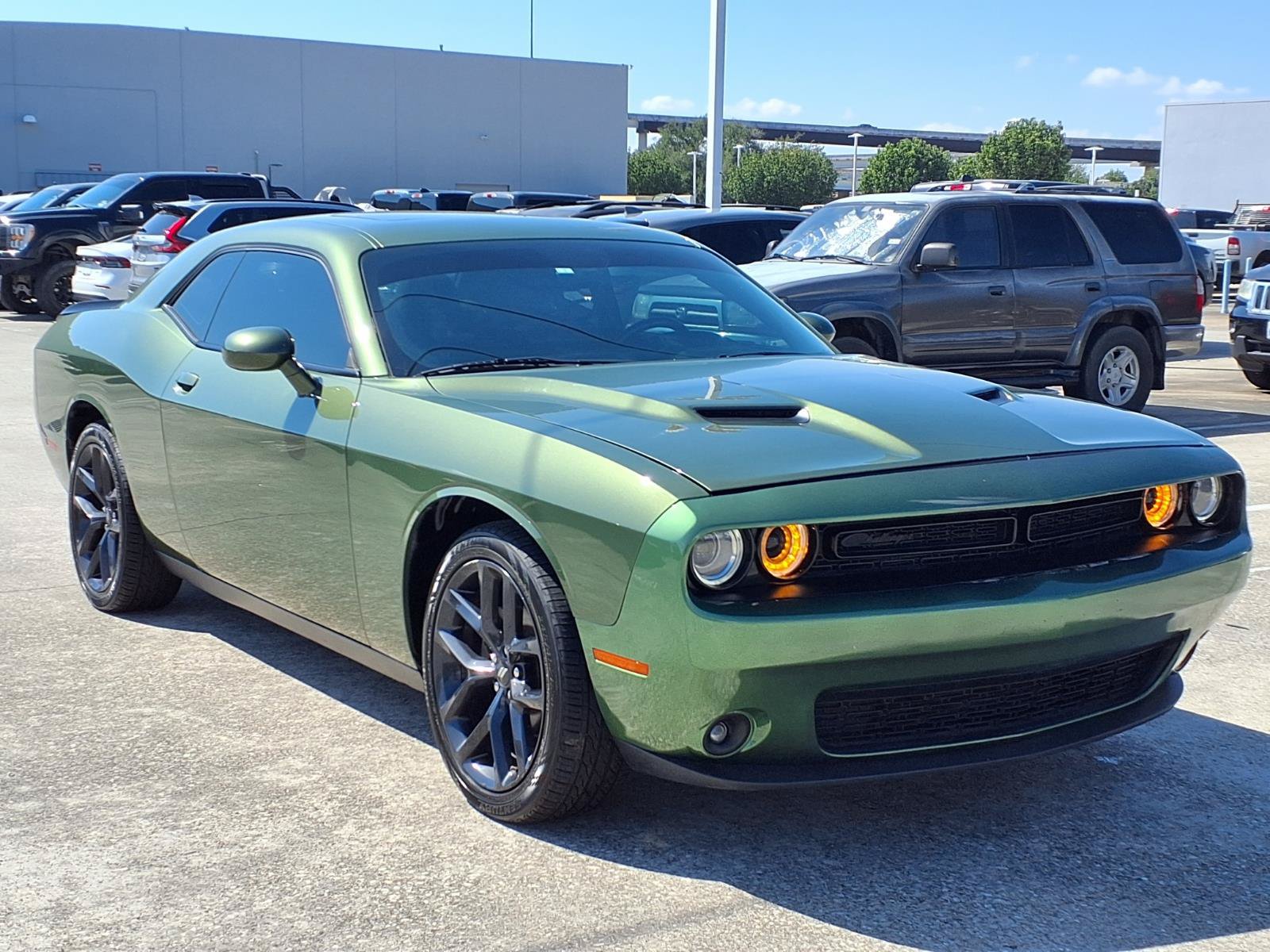 Used 2021 Dodge Challenger SXT w/ Blacktop Package RWD image 2