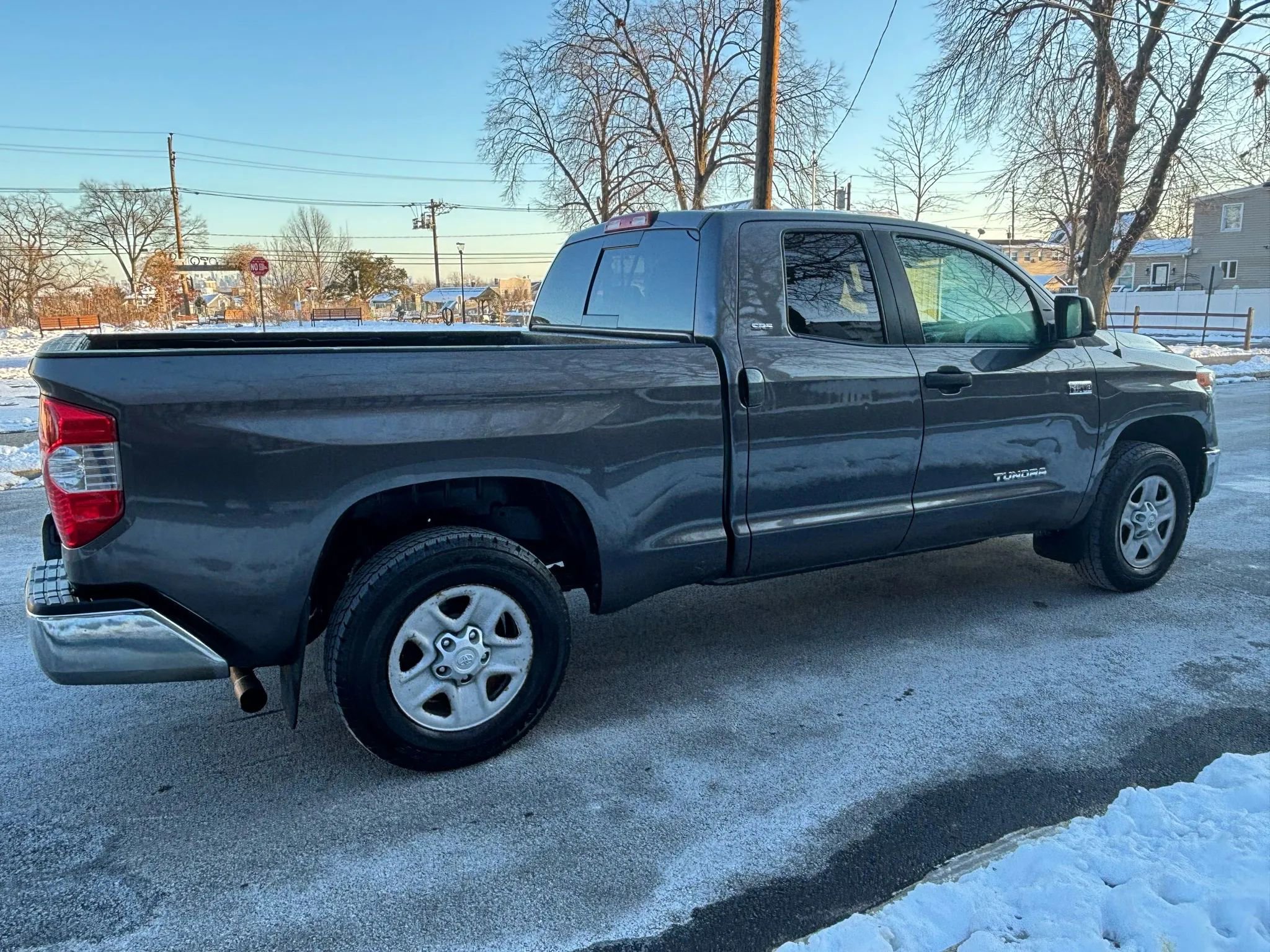 Used 2016 Toyota Tundra SR5 image 10