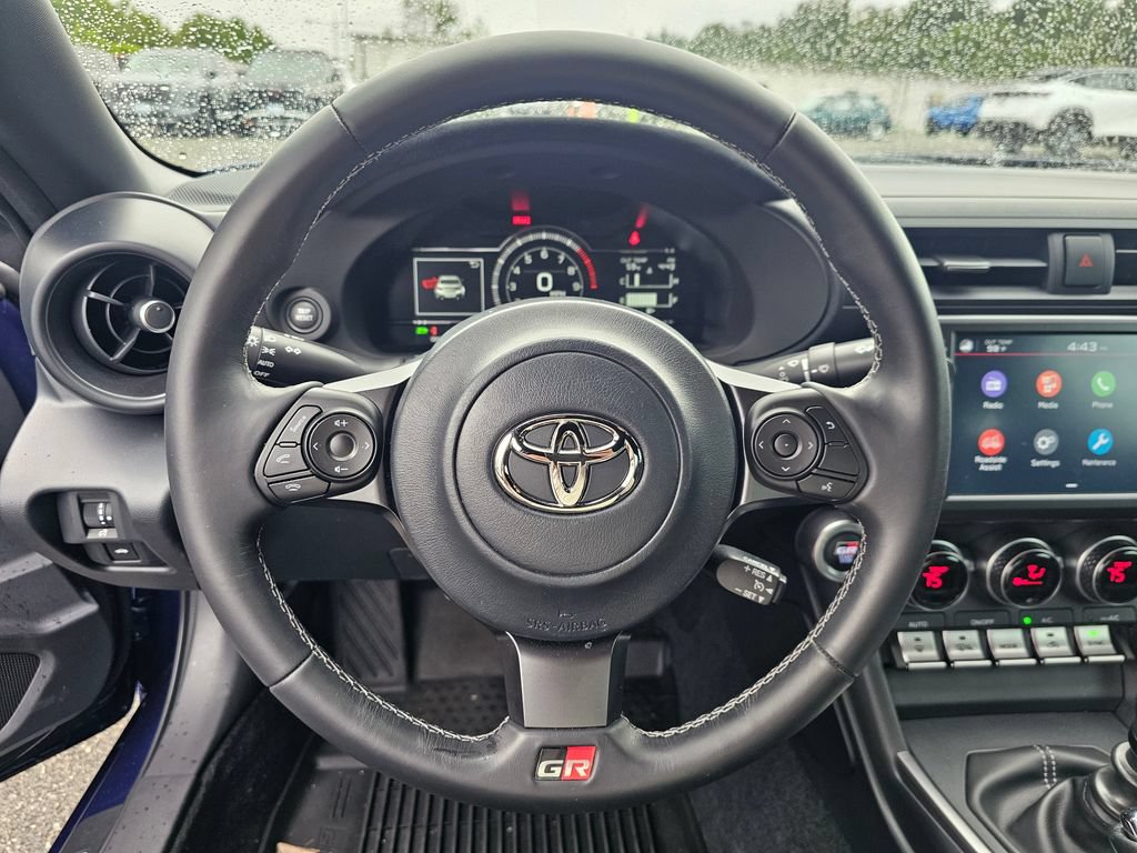 Used 2022 Toyota GR86 Premium w/ ALL Weather Mat Package (TMS) RWD image 11