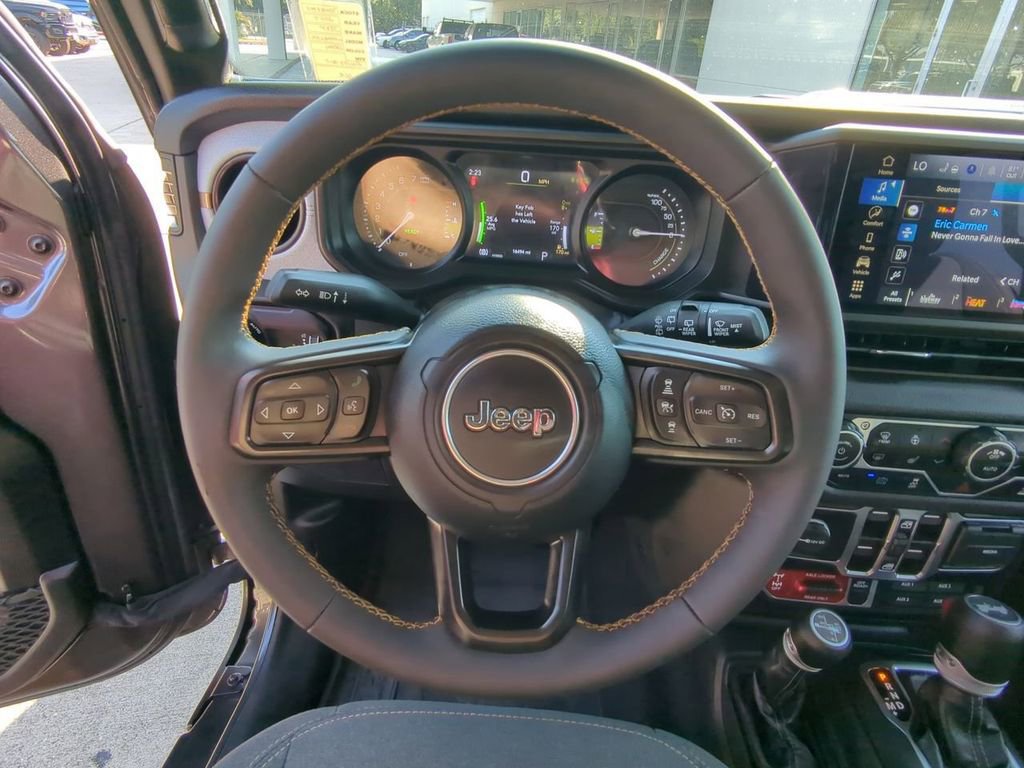 Used 2024 Jeep Wrangler Unlimited image 16