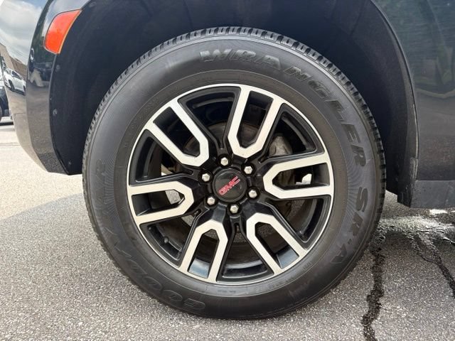 Used 2021 GMC Yukon AT4 w/ Rear Media and Nav Package AWD/4WD image 14