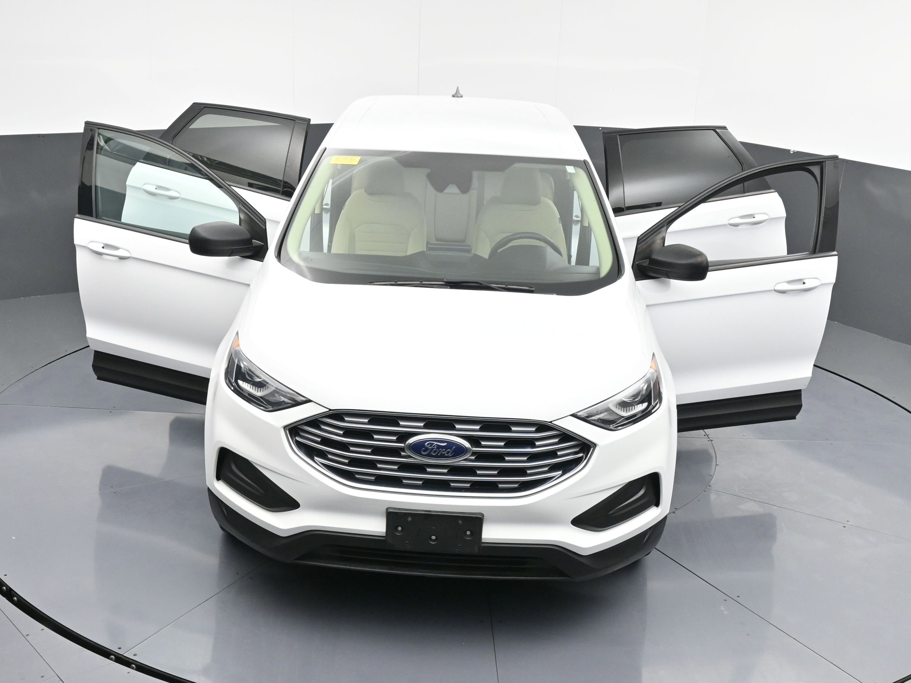 Used 2021 Ford Edge SE image 40