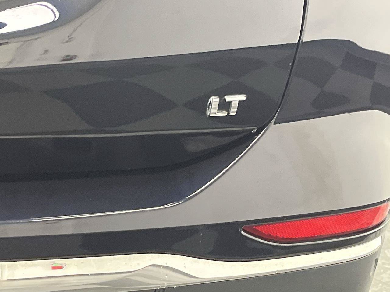 Certified 2020 Chevrolet Equinox LT FWD image 32