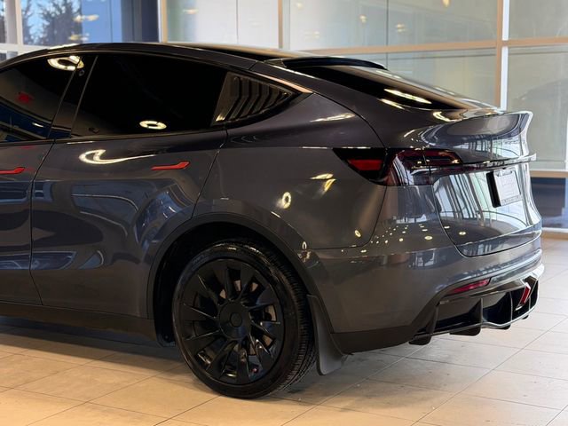 Used 2022 Tesla Model Y Long Range AWD/4WD image 13