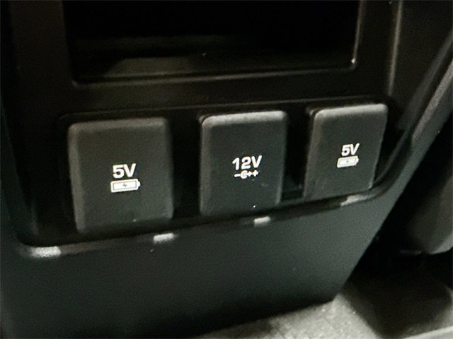 Used 2018 Land Rover Discovery Sport HSE image 27