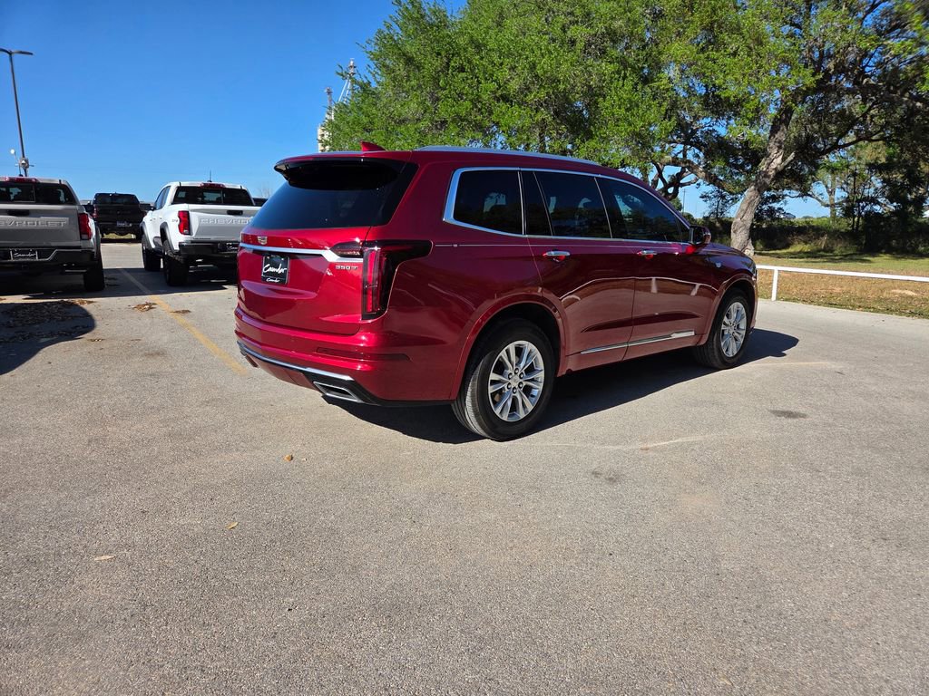 Used 2022 Cadillac XT6 Luxury w/ LPO, Floor Liner Package FWD image 5