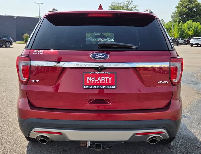 Used 2017 Ford Explorer XLT w/ Equipment Group 201A AWD/4WD image 6