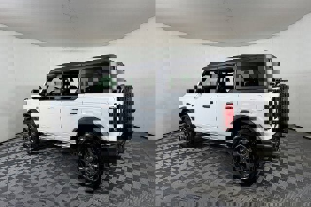 Used 2025 Ford Bronco Big Bend image 3