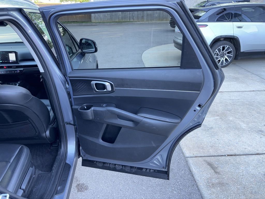 Used 2024 Kia Sorento S FWD image 42