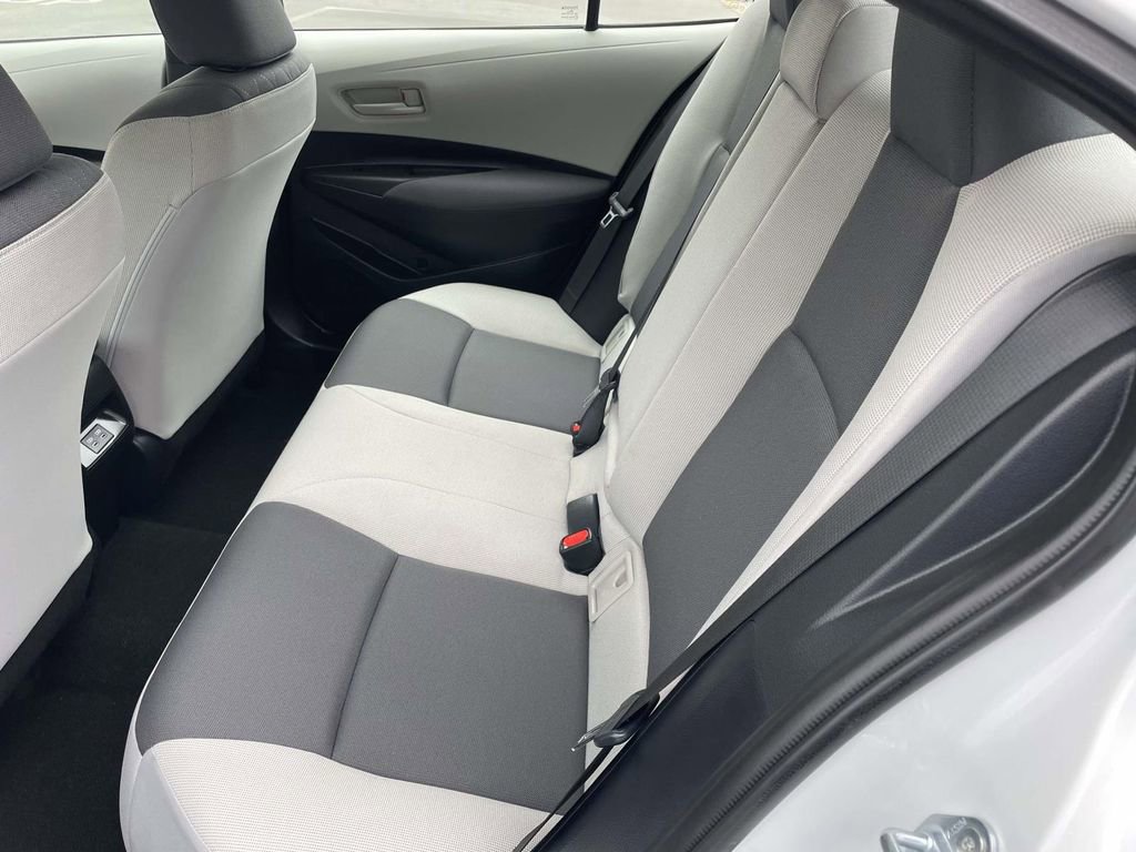 Used 2025 Toyota Corolla LE image 22