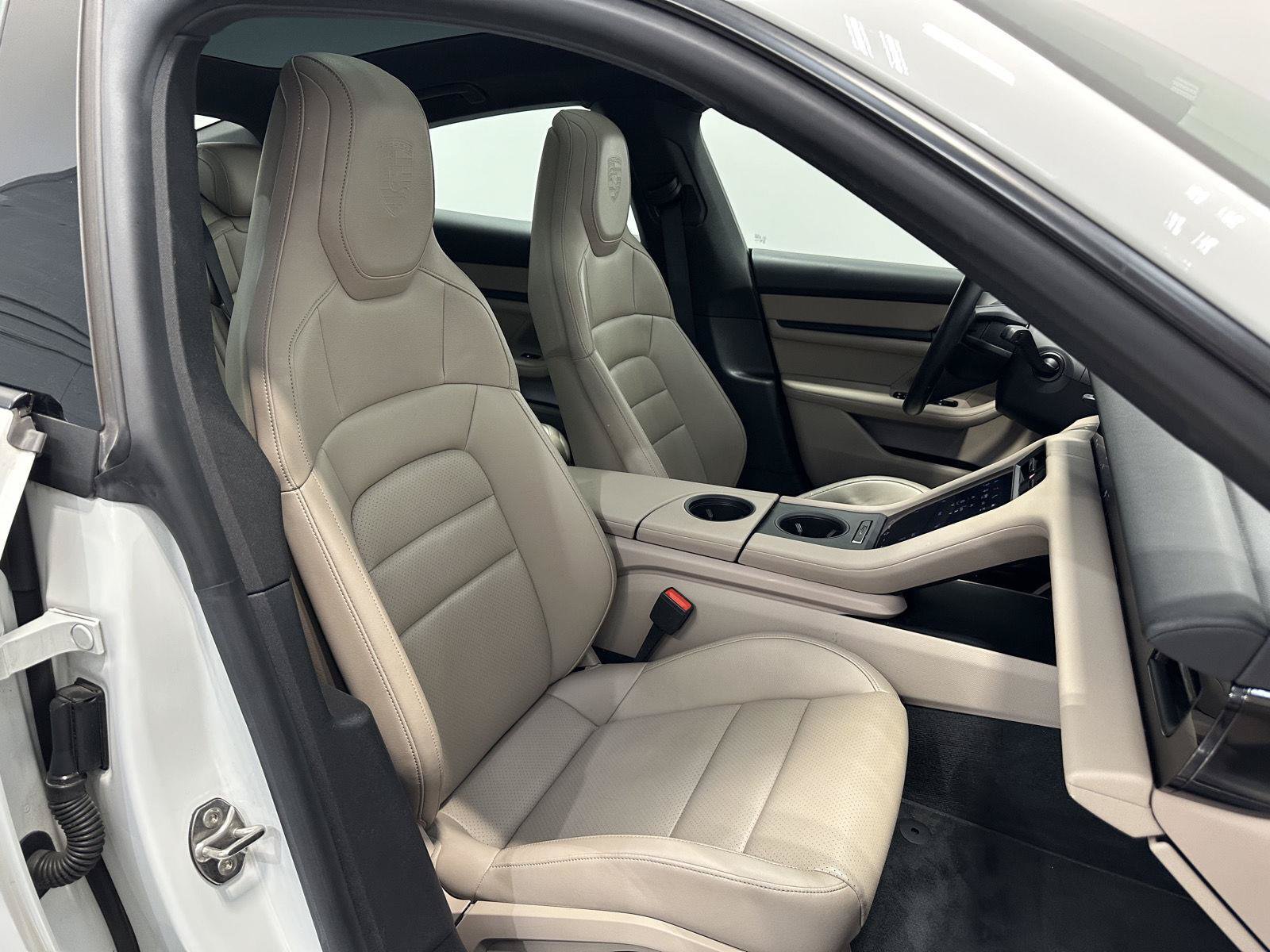Used 2021 Porsche Taycan RWD image 39