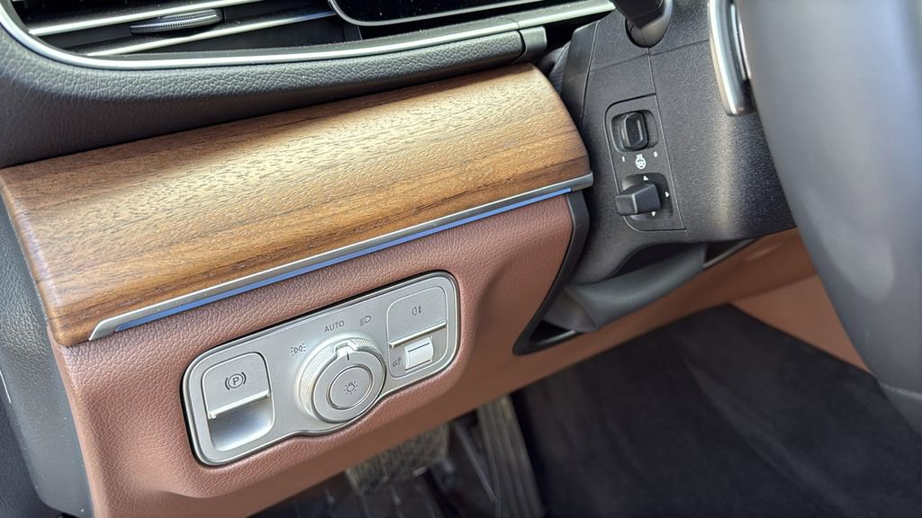 Certified 2026 Mercedes-Benz GLE 450e 4MATIC image 29