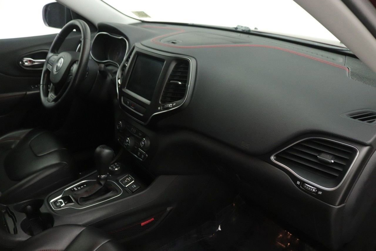 Used 2020 Jeep Cherokee Trailhawk w/ Cold Weather Group image 24