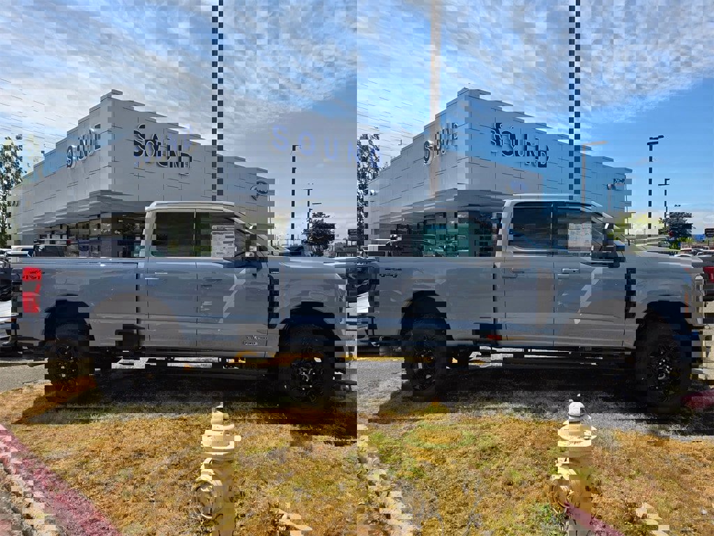 New 2025 Ford F350 Lariat w/ Lariat Ultimate Package image 4