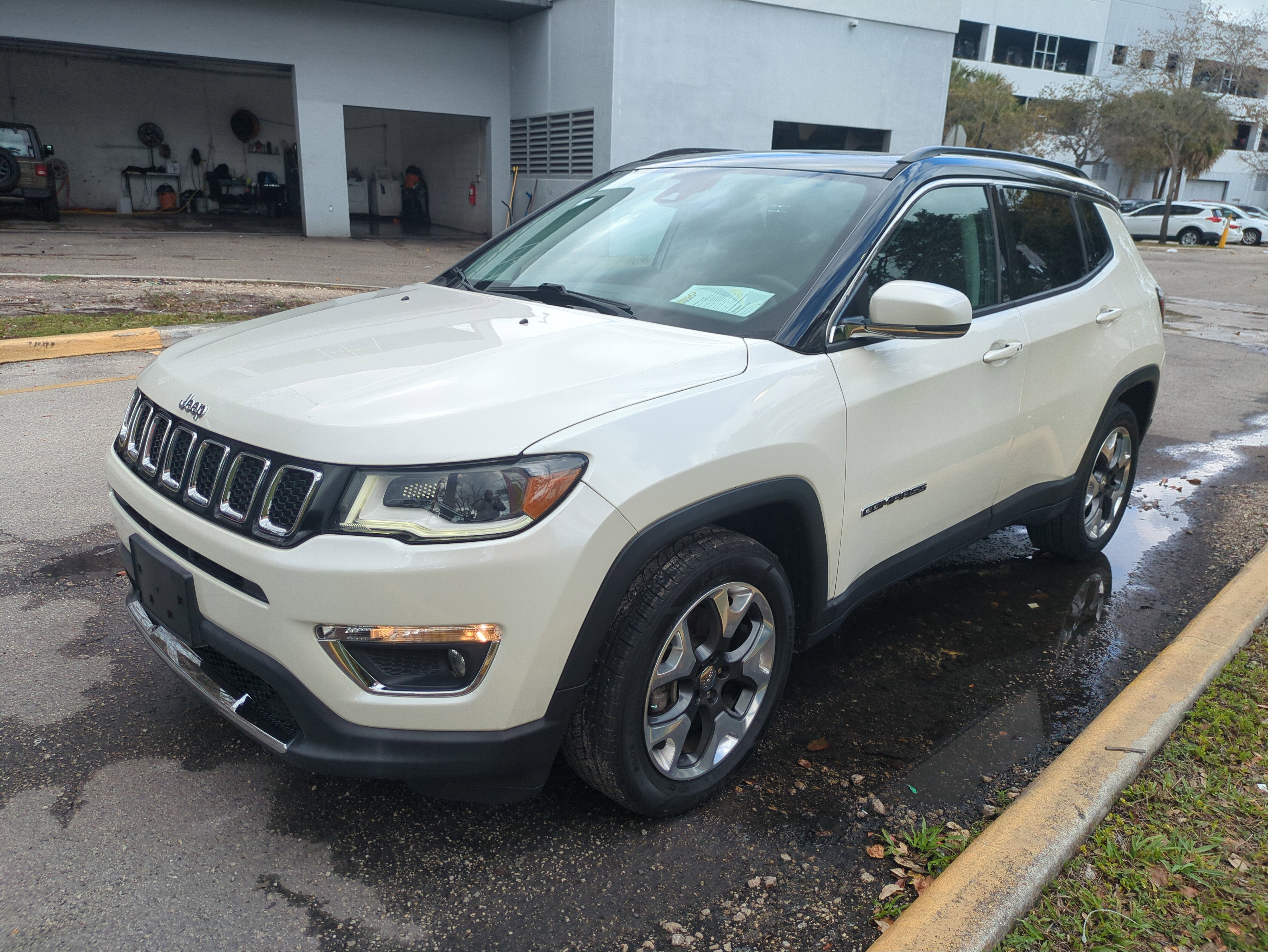 Certified 2018 Jeep Compass Limited w/ Navigation Group image 9