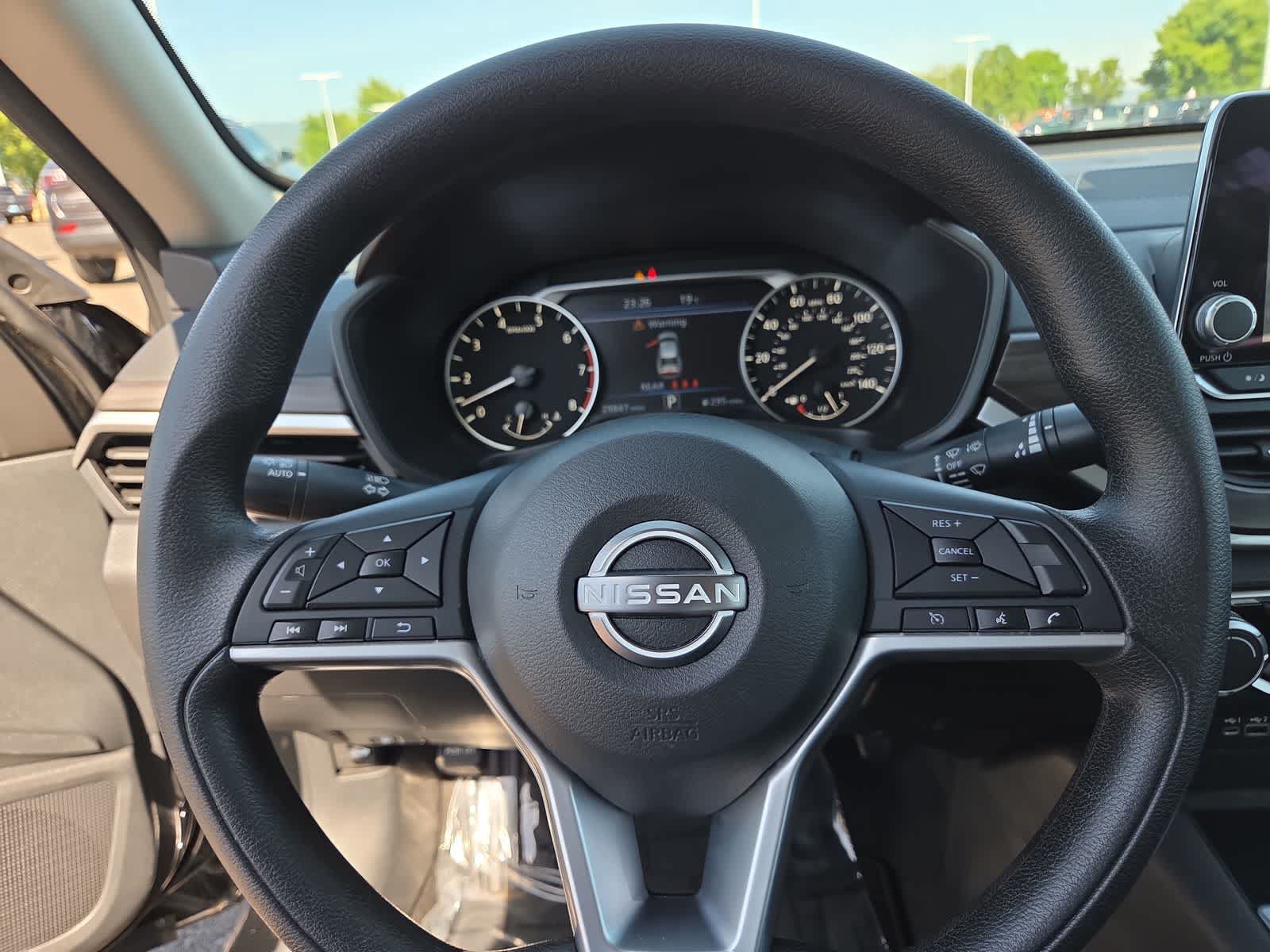 Used 2025 Nissan Altima 2.5 SV FWD image 23