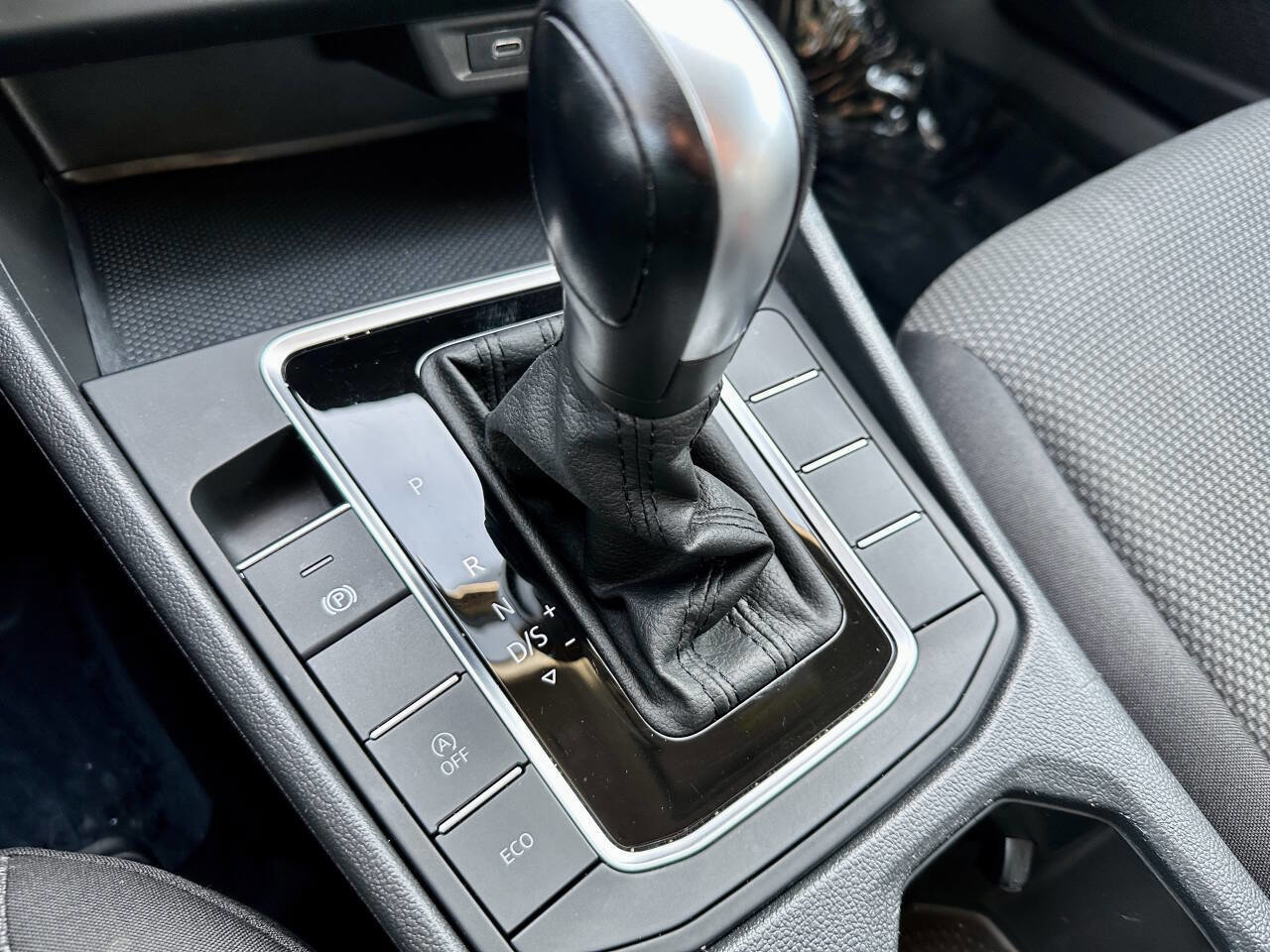 Used 2021 Volkswagen Jetta S image 24