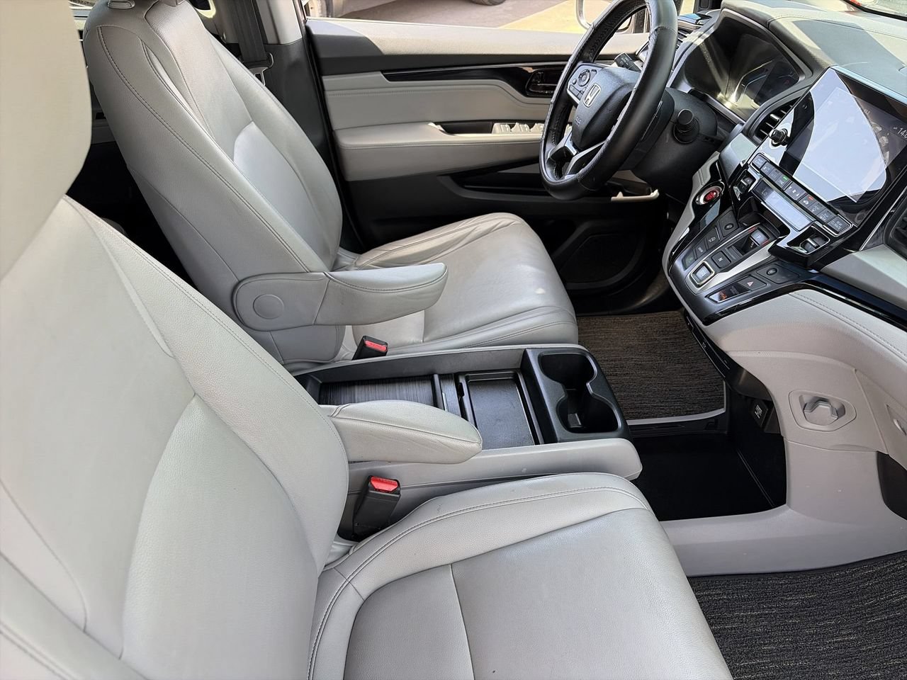 Used 2023 Honda Odyssey Touring image 11