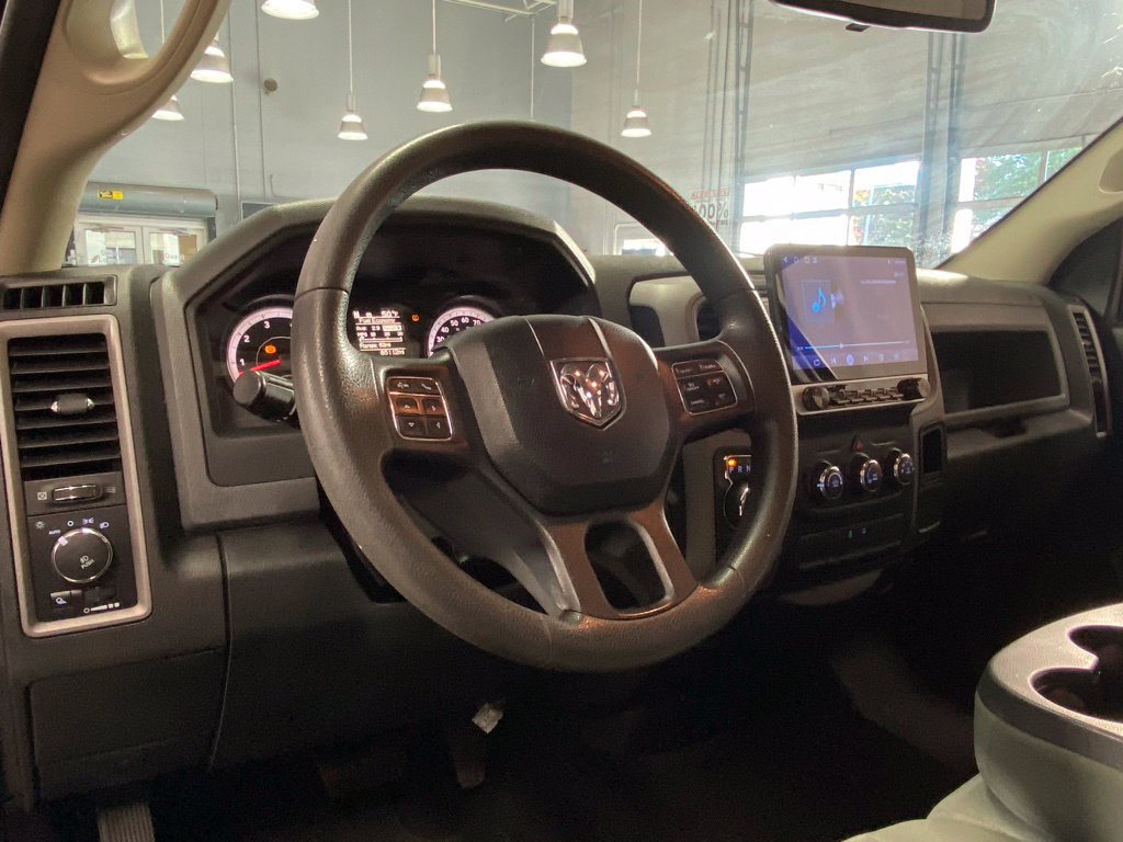 Used 2015 RAM 1500 Express AWD/4WD image 19
