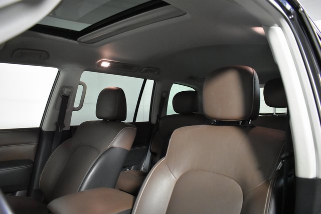 Used 2023 INFINITI QX80 Premium Select w/ All-Season Package image 10