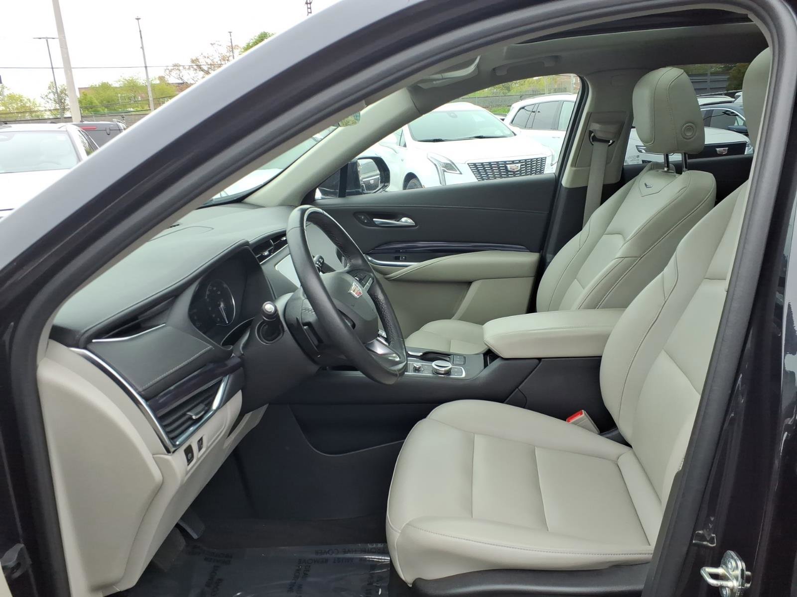 Certified 2023 Cadillac XT4 Luxury w/ Cold Weather Package AWD/4WD image 21