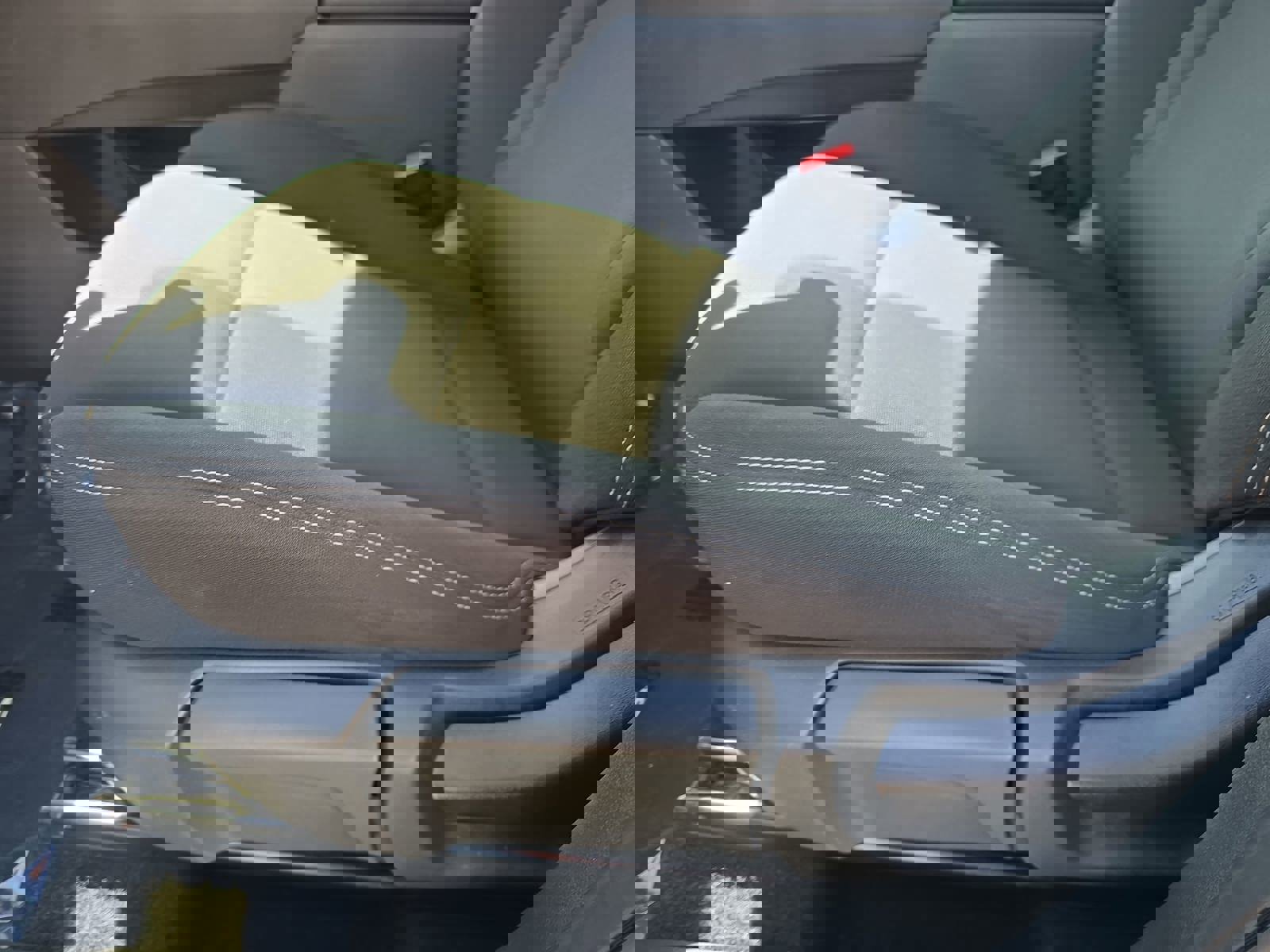 Used 2023 Nissan Rogue S image 31