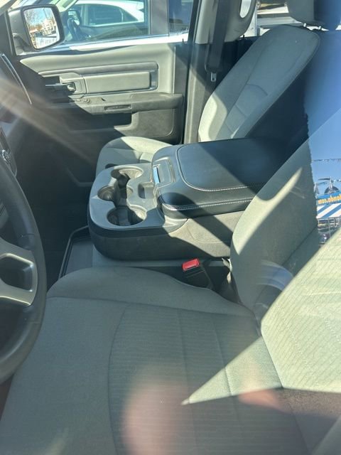 Used 2022 RAM 1500 Classic SLT image 4