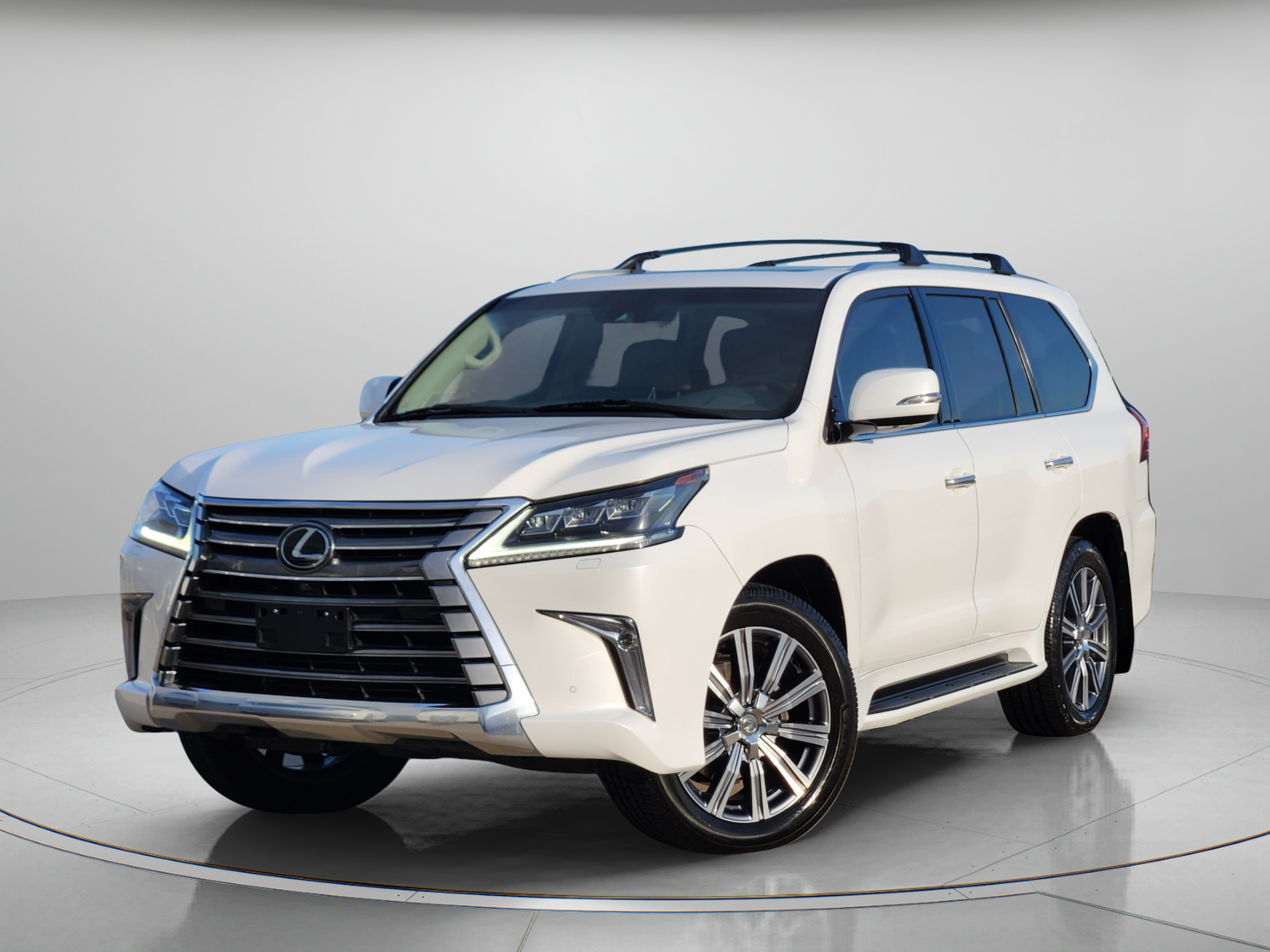 Used 2016 Lexus LX 570 4WD w/ Luxury Package image 1